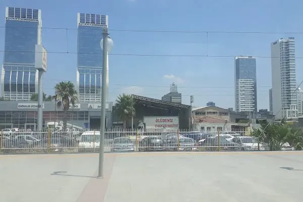 İzban Bayraklı İstasyonu - Resim 18