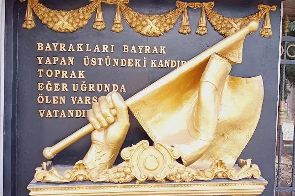 Edirnekapı Kara Şehitliği - Resim 12