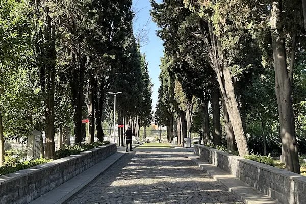 Edirnekapı Kara Şehitliği - Resim 5