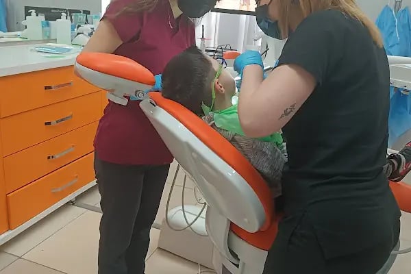 Diş Hekimi Ecem Gümüş - Resim 10