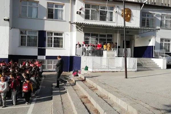 Cumhuriyet İlkokulu - Resim 8