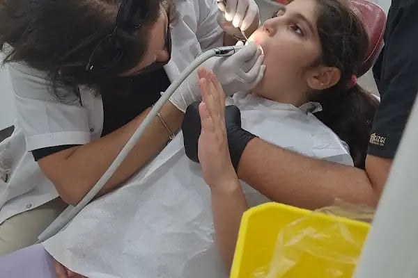Diş Hekimi Billur Bahçevan - Resim 14