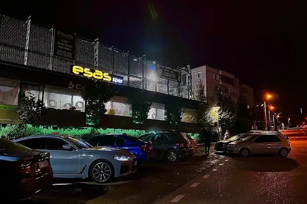 ESAS Beşevler Spor Tesisi (Halı Saha, Tenis Kortu) - Resim 1