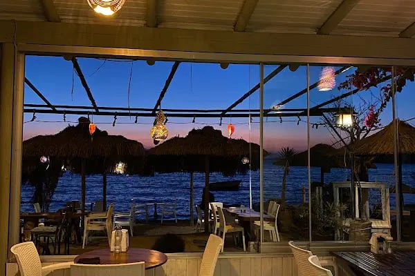 Cafe Kauçuk - Resim 7