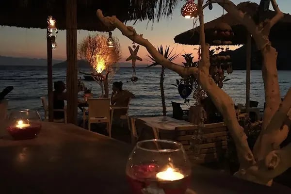 Cafe Kauçuk - Resim 3