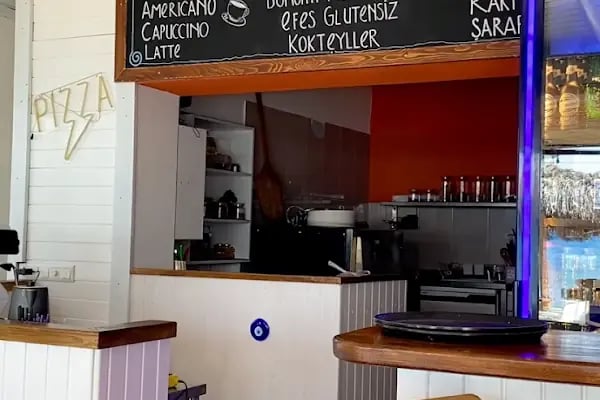 Cafe Kauçuk - Resim 4