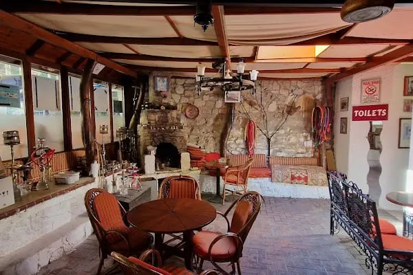 Cafe La Fontaine - Resim 1