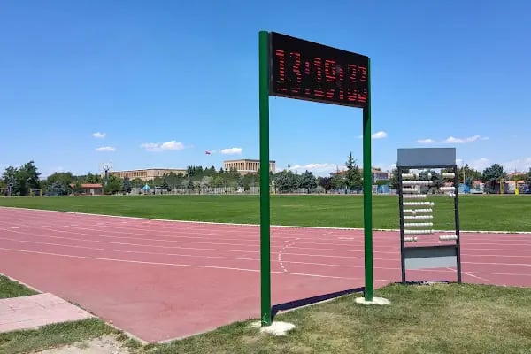 Ankara Hacettepeliler Spor Kulübü ( Anıttepe 100.Yıl Kapalı ve Açık Yüzme Havuzu) - Resim 3