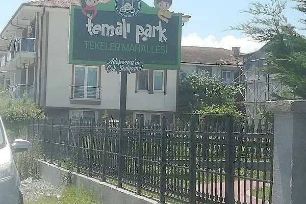 Tekeler Mahallesi Temalı Park - Resim 9
