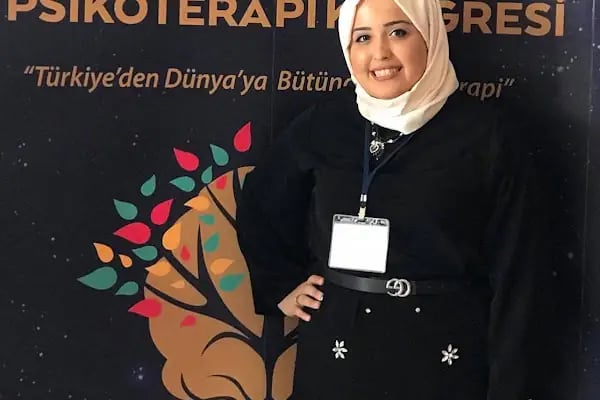 Psikolog Nazlı Melek AKÇA - Resim 4