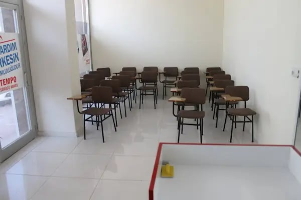 Tempo Motorlu Taşıt Sürücüleri Kursu Zafer Şubesi - Resim 6