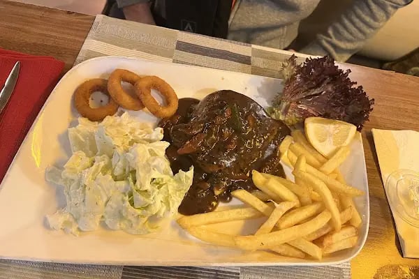 Istanbul Cafe Restaurant - Resim 3