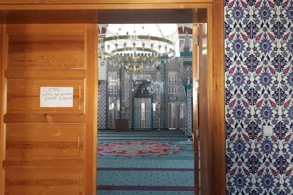 Hz.Hüseyin Camii - Resim 16