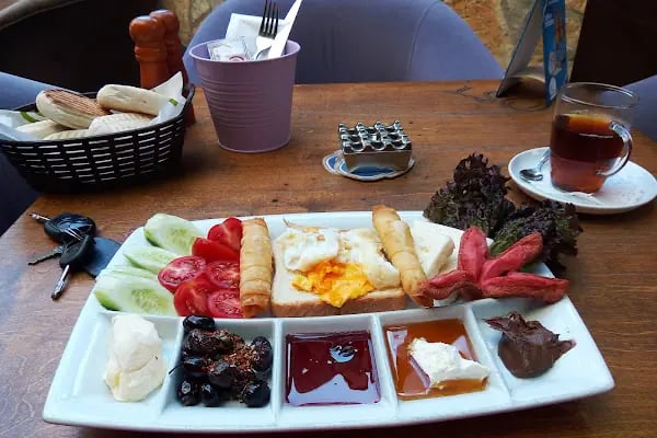Heroon Coffee Tea & Bakery - Resim 19
