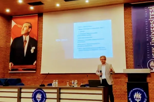 Uzm. Dr Alper Yılmaz Muayenehanesi ( Çocuk ve Ergen Psikiyatristi- Psikoterapist) - Resim 15