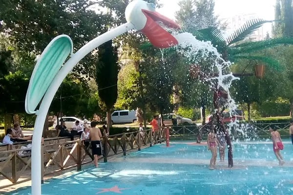 Doğal Park Su Oyunları - Resim 16