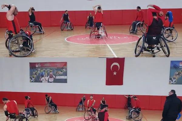 Talat Özkarslı Spor Salonu - Resim 20