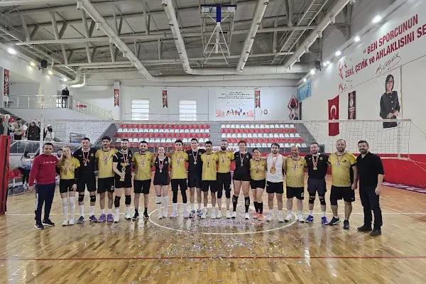 Talat Özkarslı Spor Salonu - Resim 15
