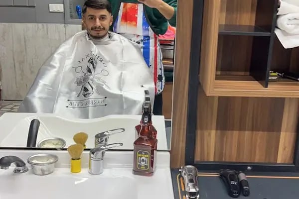 BY Barbershop - Resim 8