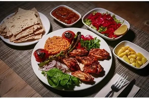 Kanatçı Belkıs Abla - Resim 8