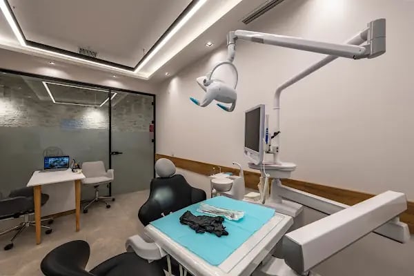 DENTONİKS AĞIZ VE DİŞ SAĞLIĞI POLİKLİNİĞİ - Resim 15
