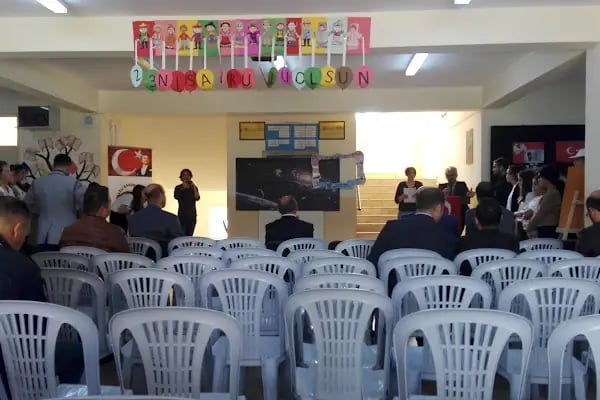 Şehit Ümit Özerli Ortaokulu - Resim 2