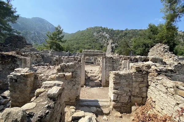Olympos Antik Kenti - Resim 13