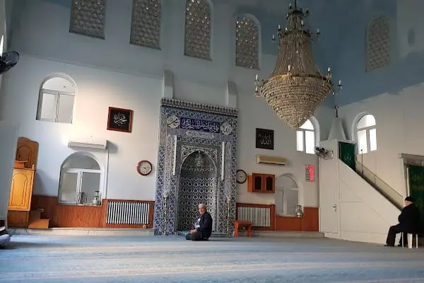 Fatih Mahallesi Merkez Camii - Resim 1