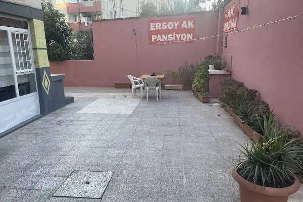 Hadrian's Gate Family Hostel - Resim 7