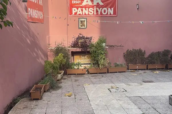 Hadrian's Gate Family Hostel - Resim 15