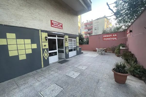 Hadrian's Gate Family Hostel - Resim 9