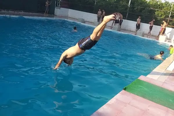 Egemen Yüzme Havuzu - Resim 2