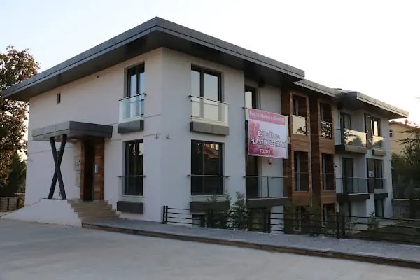 Doç. Dr. Mehtap Karameşe Estetik Cerrahi Kliniği - Resim 2