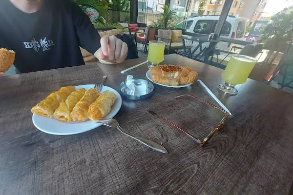 Caramel Cafe&amp;Patisserie - Resim 13