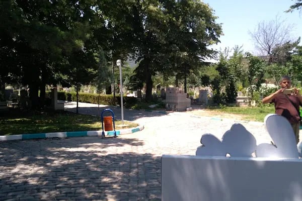 Akşehir İlçe Mezarlık - Resim 10