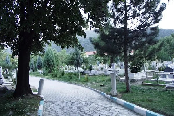 Akşehir İlçe Mezarlık - Resim 7