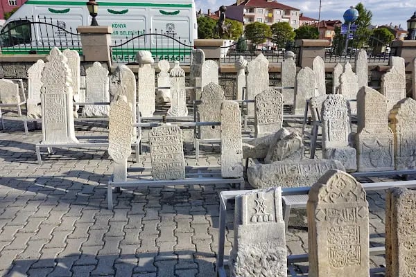 Akşehir İlçe Mezarlık - Resim 18