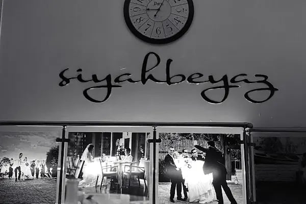 Studyo Siyah Beyaz - Resim 4