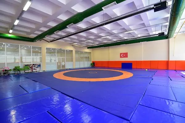 Yıldırım Belediyesi Naim Süleymanoğlu Spor Kompleksi - Resim 5