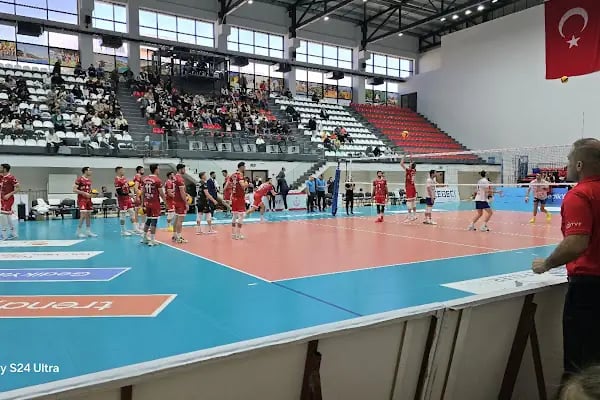100. Yıl Recep Hacıfazlıoğlu Spor Salonu - Resim 15
