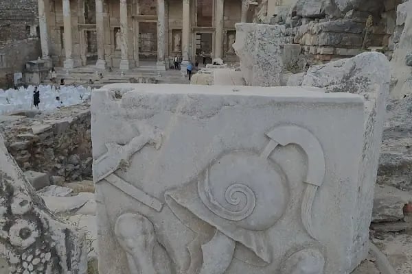 Efes Arkeolojik Alanı - Resim 19