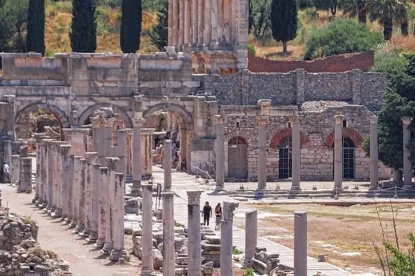 Efes Arkeolojik Alanı - Resim 13