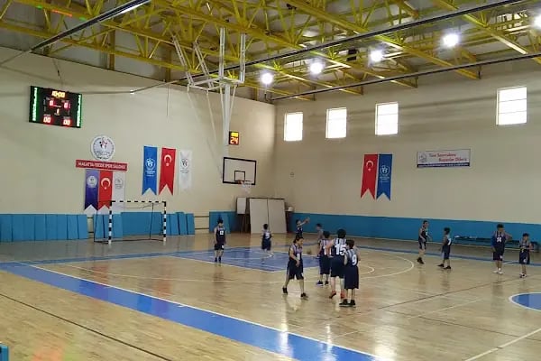 Tecde Spor Salonu - Resim 1
