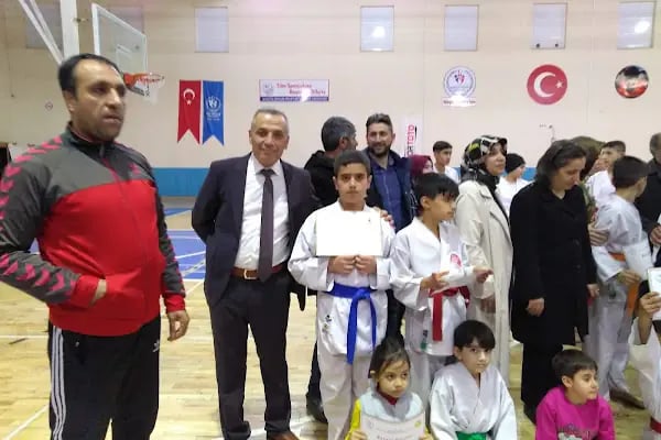 Tecde Spor Salonu - Resim 15