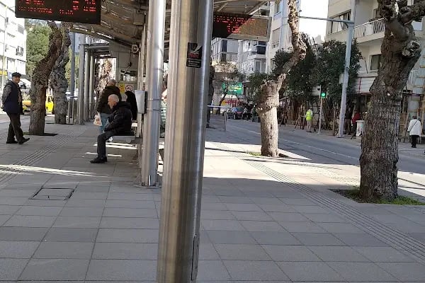 Hocazade Camii Tramvay Durağı - Resim 2