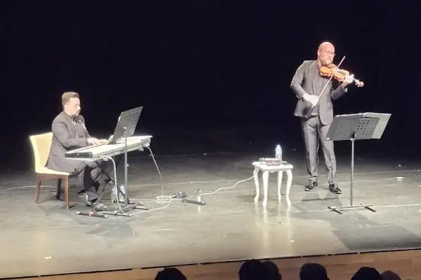 Ve Sahne - Kulis Sanat Tiyatrosu - Resim 10