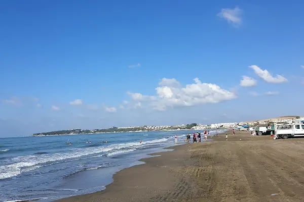 Bahçe Belediye Halk Plajı - Resim 2