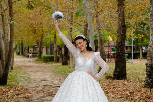 Mavi Stüdyo VESİKALIK BİYOMETRİK FOTOĞRAF ÇEKİM NOKTASI - Resim 14