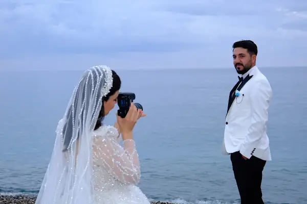 Mavi Stüdyo VESİKALIK BİYOMETRİK FOTOĞRAF ÇEKİM NOKTASI - Resim 17