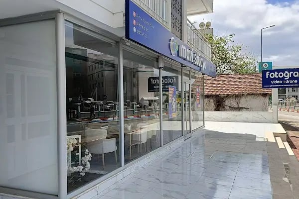 Mavi Stüdyo VESİKALIK BİYOMETRİK FOTOĞRAF ÇEKİM NOKTASI - Resim 4
